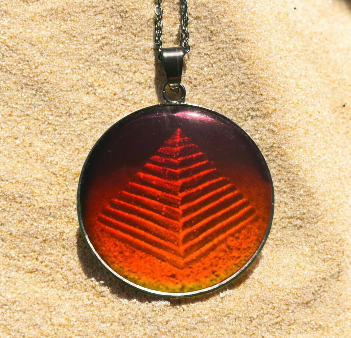 Rare, Vintage 90’s Hologram Pendants